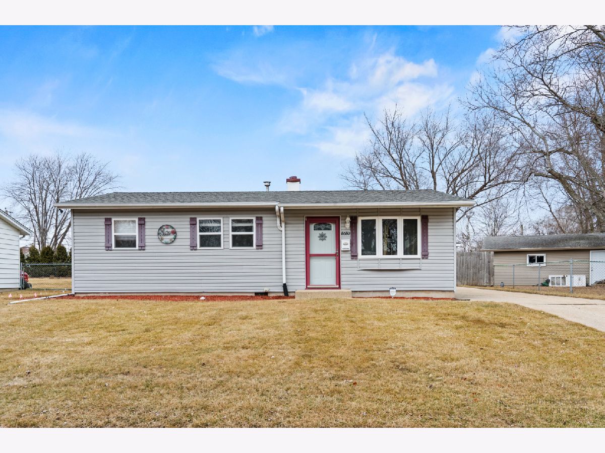 Homes Sold Grandwood Park Gurnee Illinois, 18680 Ash