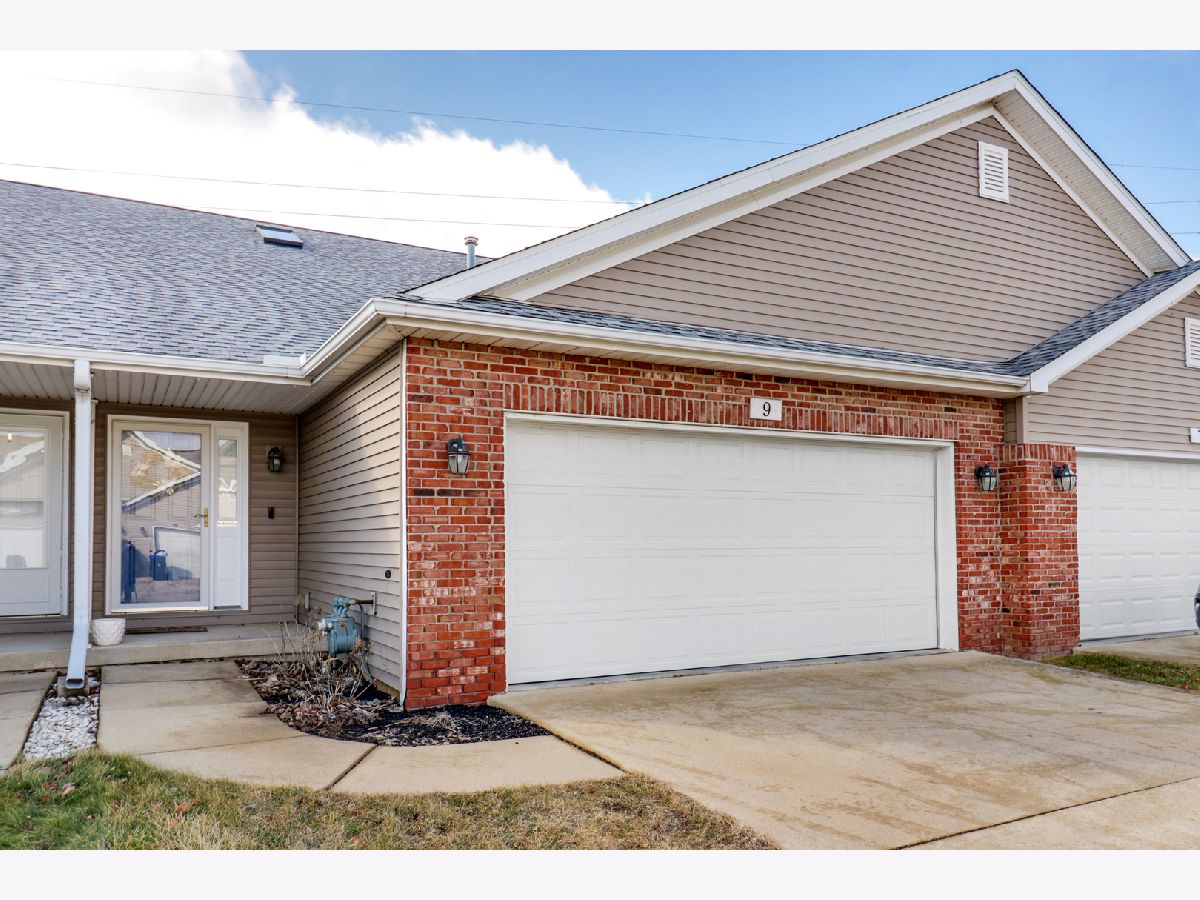 Condos & Townhomes & Homes Sold Lake Ridge Bloomington Illinois, 9 Edvardinsh