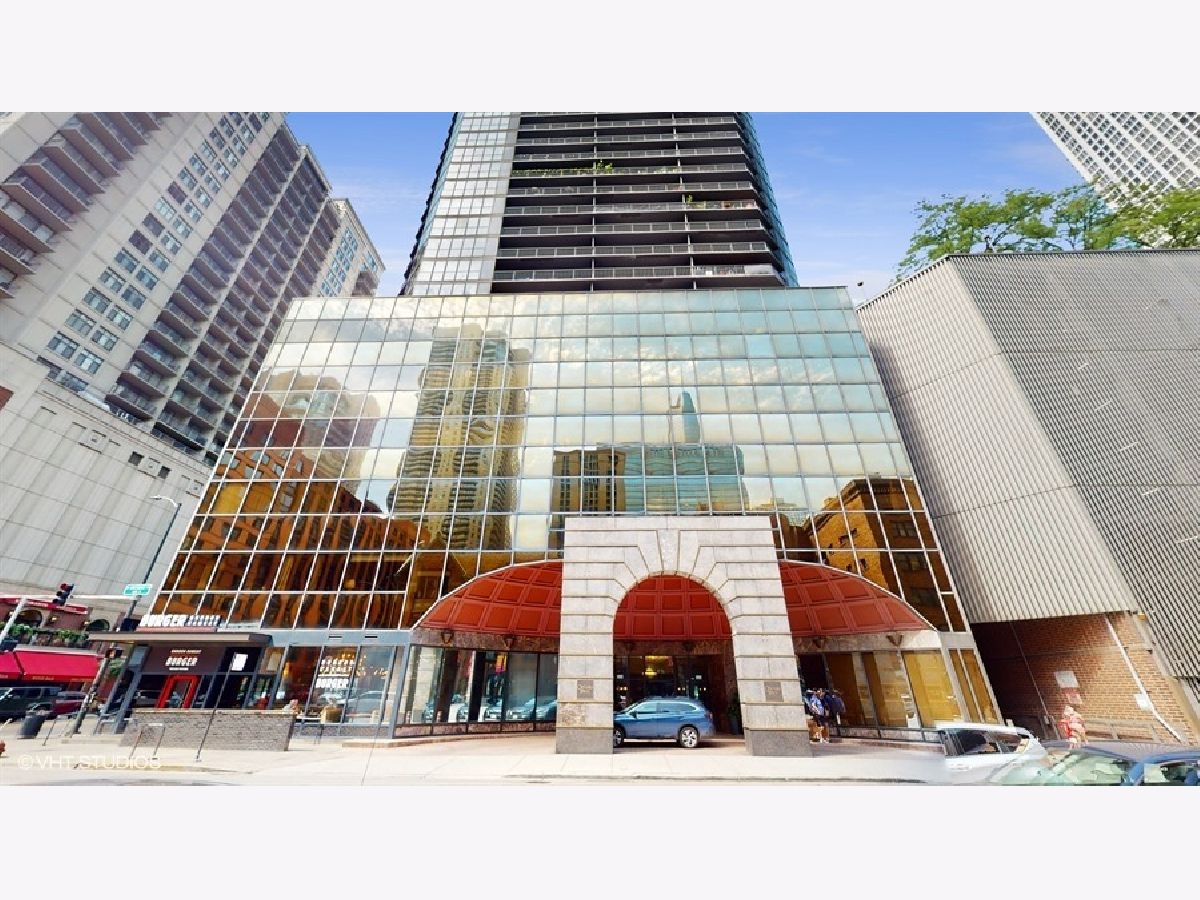 Condominiums Rented Ontario Place Residences Chicago Illinois, 10 Ontario