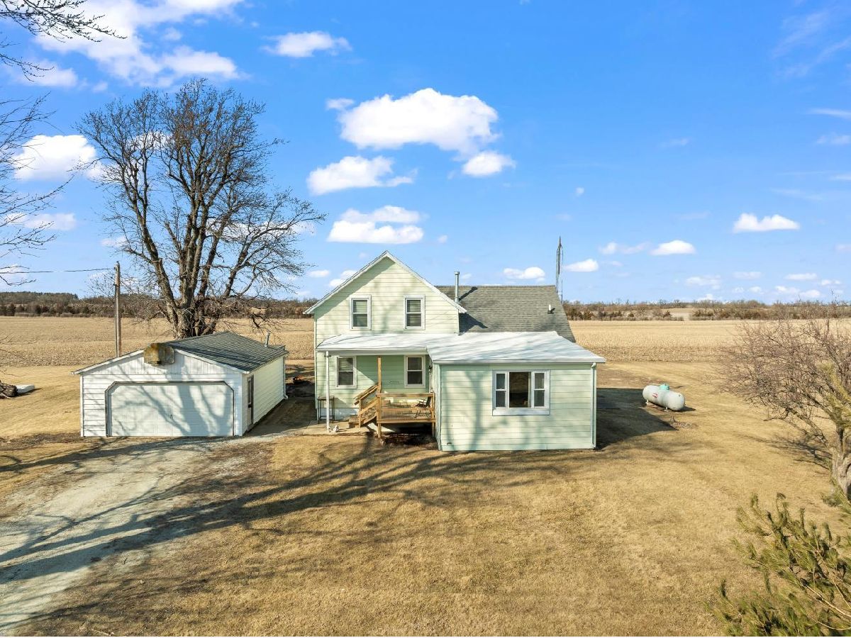  Sold Roberts Illinois, 1268 2000 North