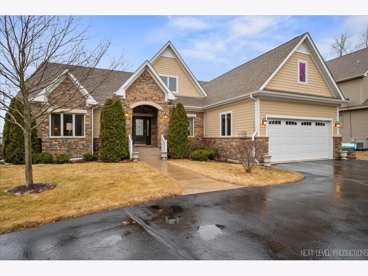 Homes & Condos & Townhomes Sold Fox Lake Hills Lake Villa Illinois, 25694 Lehmann