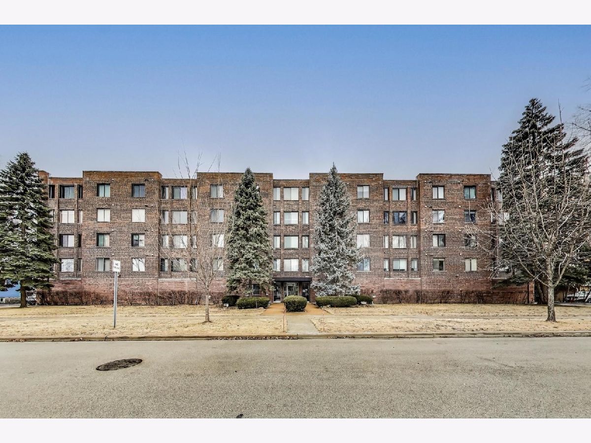 Condominiums Sold Royal Dunton Arlington Heights Illinois, 110 Dunton
