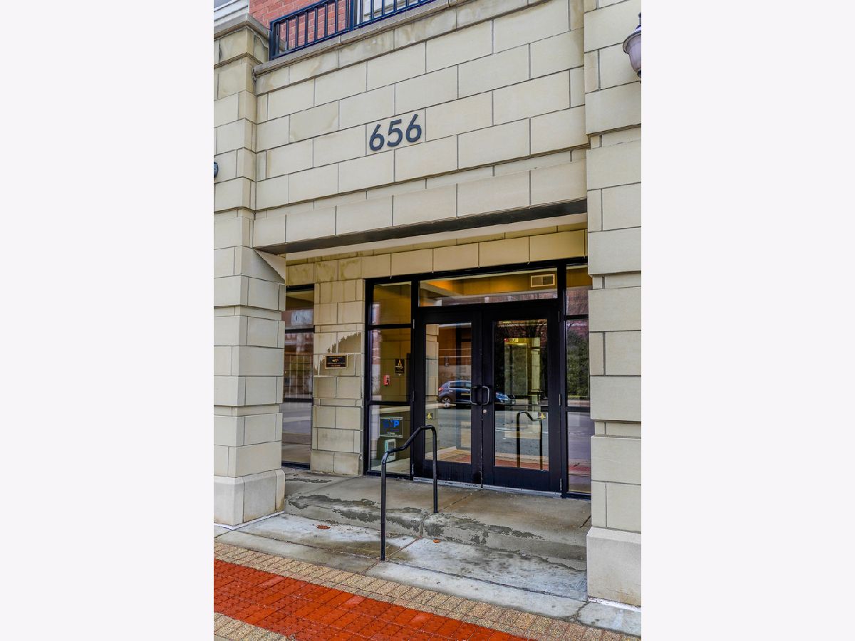 Condominiums Rented Metropolitan Square Des Plaines Illinois, 656 Pearson