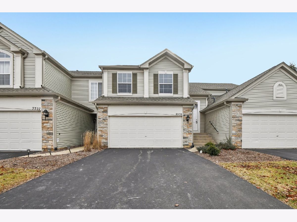Townhomes & Condos & Homes Sold Grand Pointe Trails Aurora Illinois, 2333 Summerlin