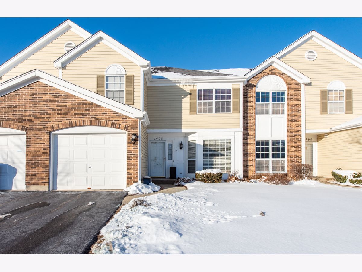 Townhomes & Homes Sold Westgate Gurnee Illinois, 5802 Delaware