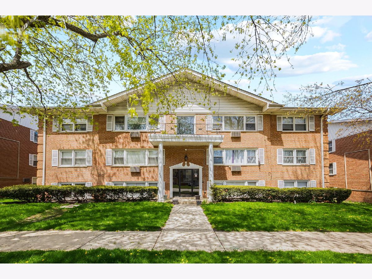  Rented Hickory Hills Illinois, 8440 95th