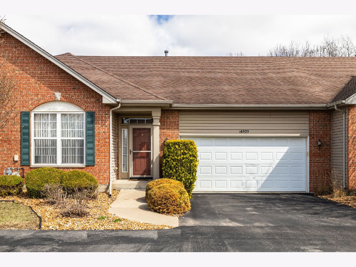 Homes & Townhomes & Condos Sold Lago Vista Lockport Illinois, 16929 Mendota
