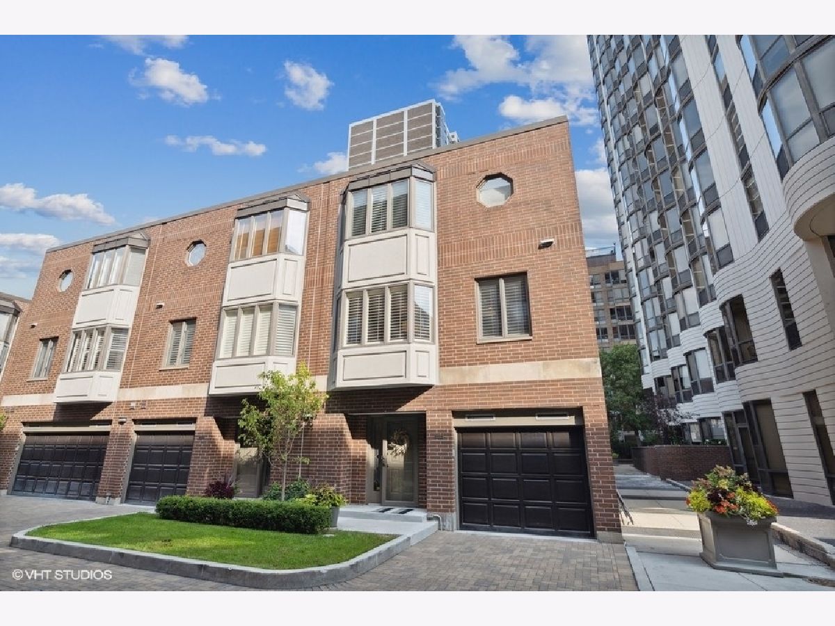 Townhomes Sold Eugenie Terrace Chicago Illinois, 1740 Clark