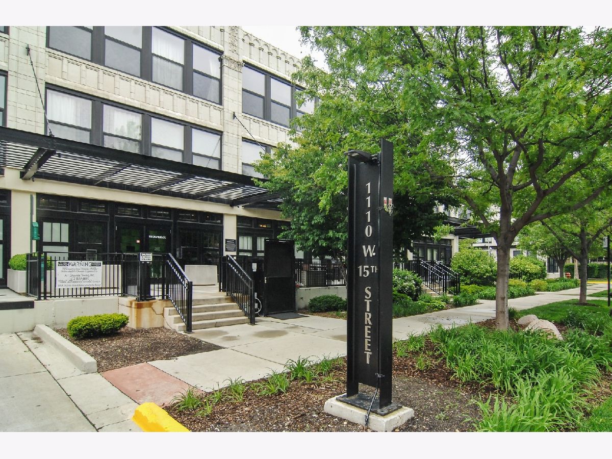 Condominiums Rented University Commons Chicago Illinois, 1110 15th