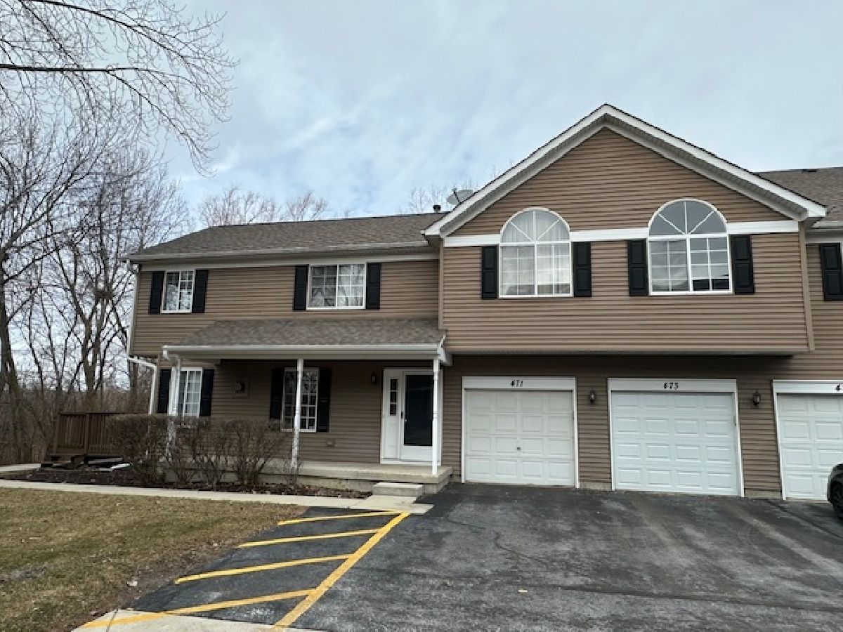 Townhomes & Condos & Homes Rented Woodcreek Village Lake In The Hills Illinois, 471 Village Creek