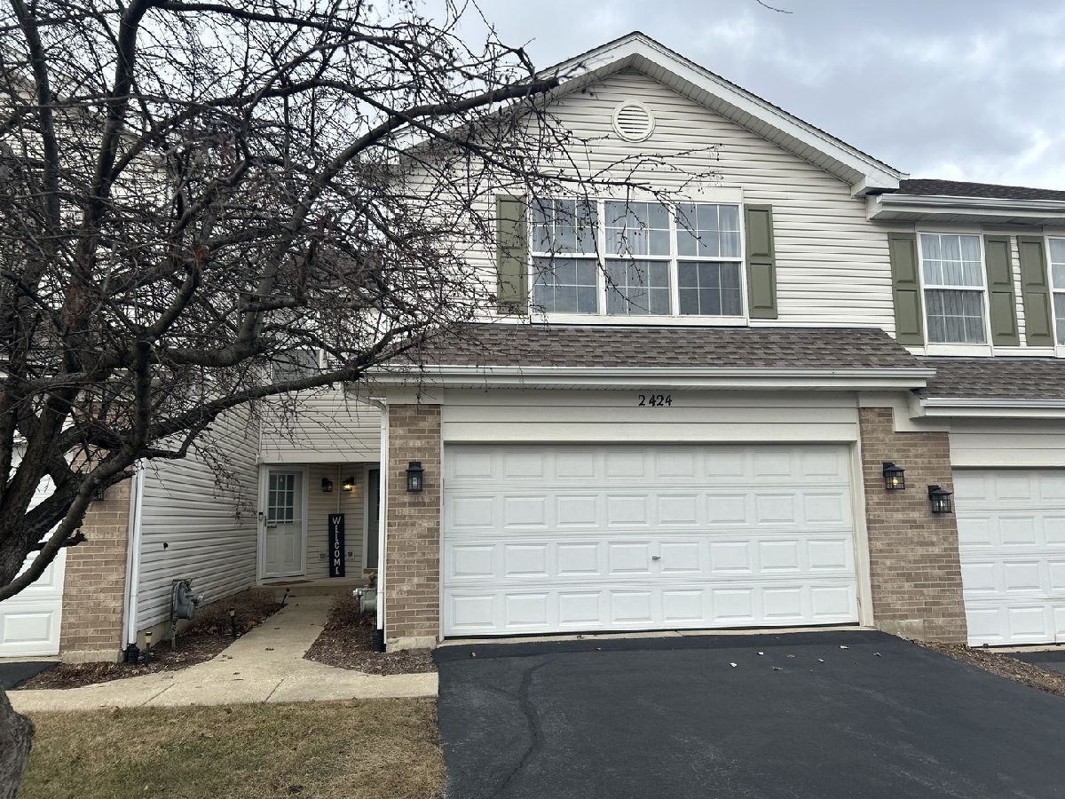 Townhomes & Condos Rented Park Avenue Aurora Illinois, 2424 Stoughton