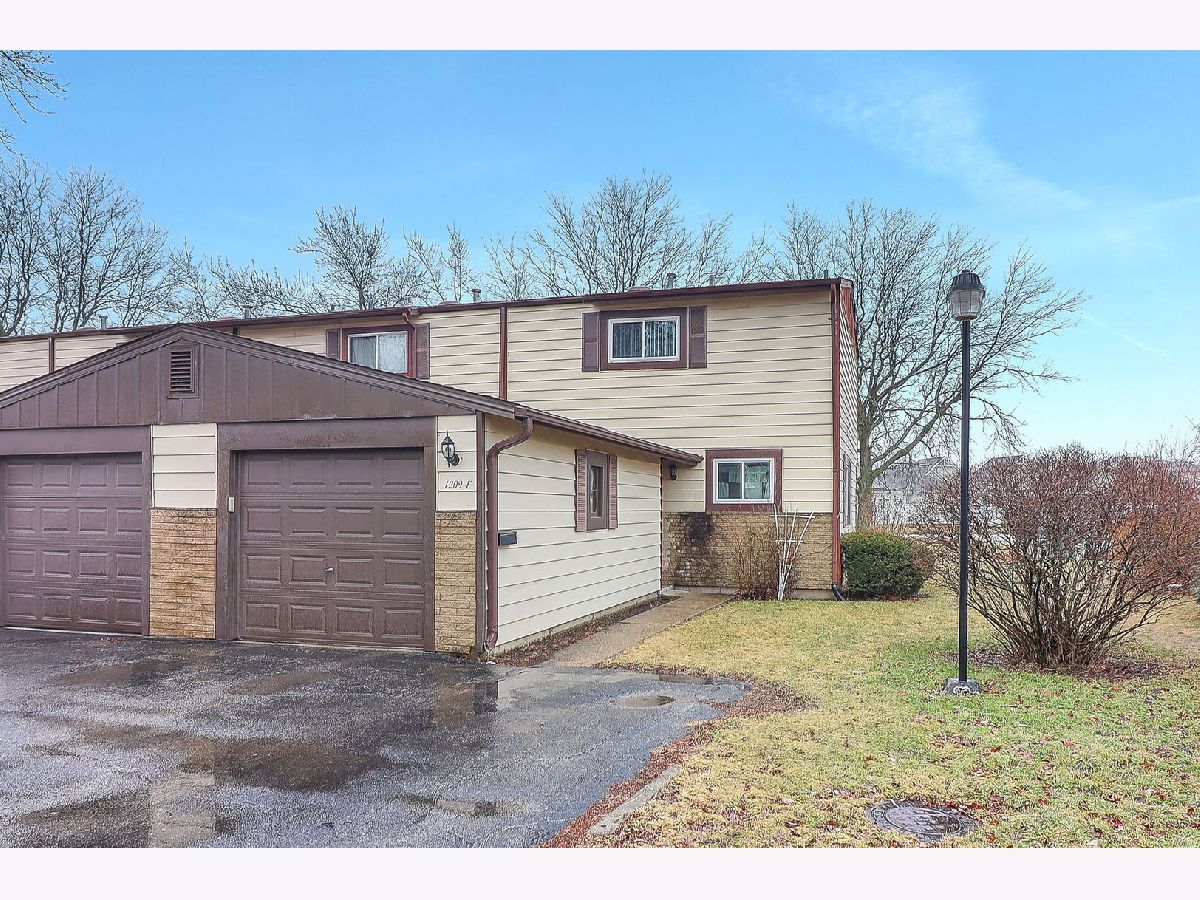  Rented Crest Hill Illinois, 1209 Cedarwood