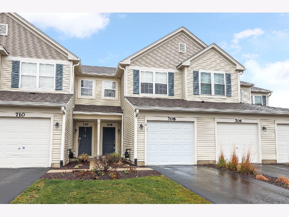 Townhomes & Condos & Homes Rented Enclave At Country Lakes Naperville Illinois, 708 Woodewind