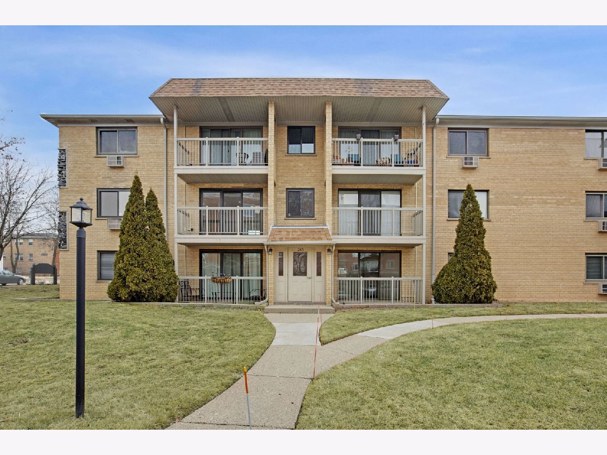 Condominiums Sold Smith Street Condos Palatine Illinois, 245 Smith