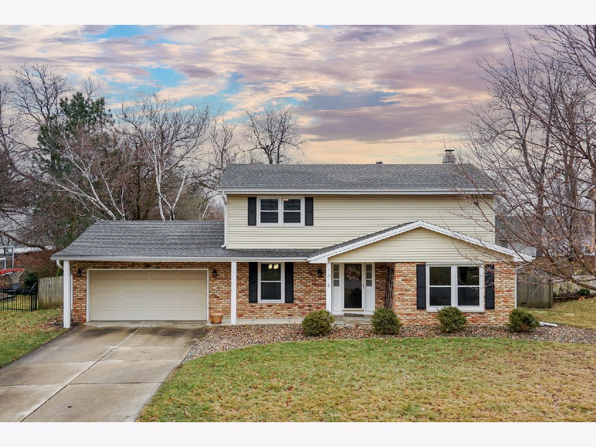 Homes & Condos & Townhomes Sold Greenview Heights Normal Illinois, 1015 Porter
