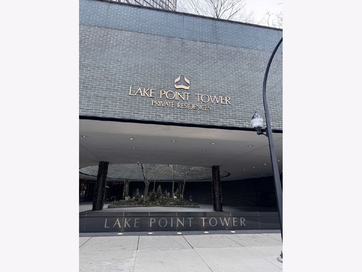 Condominiums Rented Lake Point Tower Chicago Illinois, 505 Lake Shore