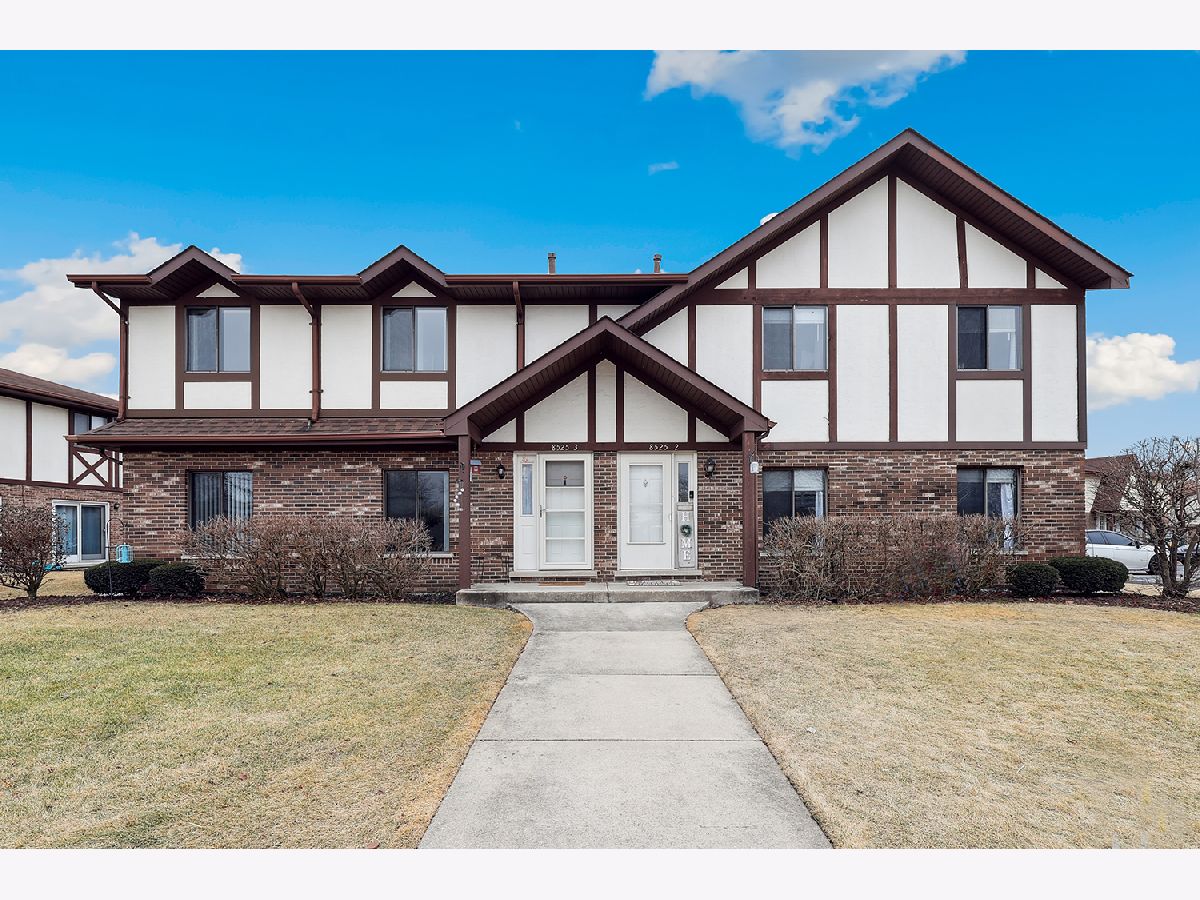 Townhomes & Condos & Homes Sold Westberry Village West Tinley Park Illinois, 8525 162nd