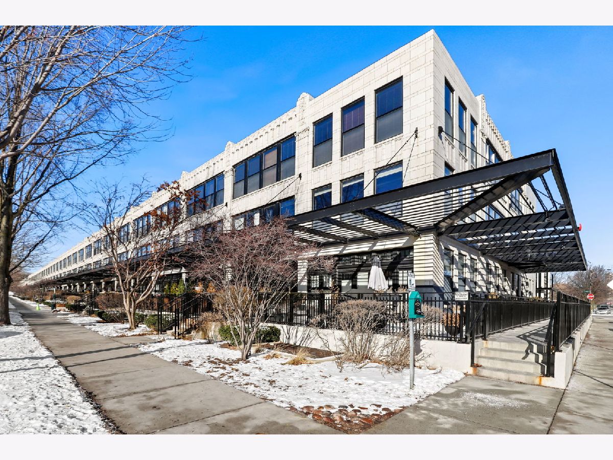 Condominiums Sold University Commons Chicago Illinois, 1000 15th