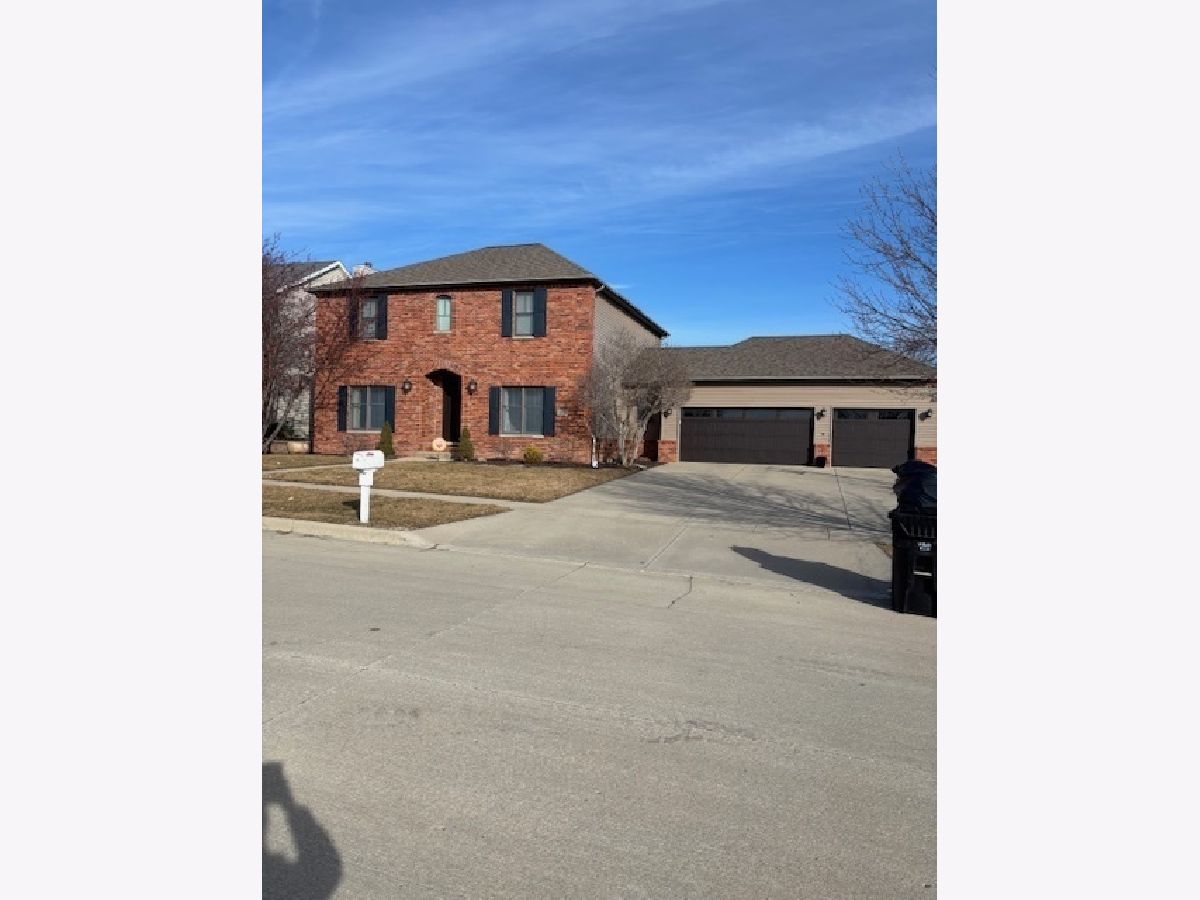 Homes & Condos & Townhomes Sold Tipton Trails Bloomington Illinois, 2710 Vrooman