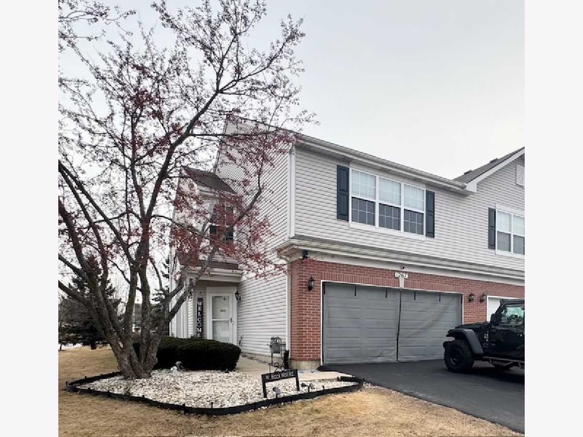 Townhomes Sold Fairfield Lakes Round Lake Illinois, 1267 Black Wolf