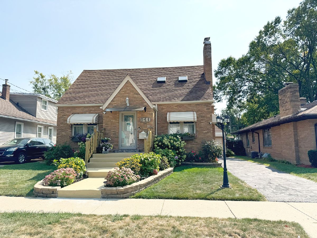 Homes & Condos & Townhomes Sold Ludlows Elgin Illinois, 641 Columbia