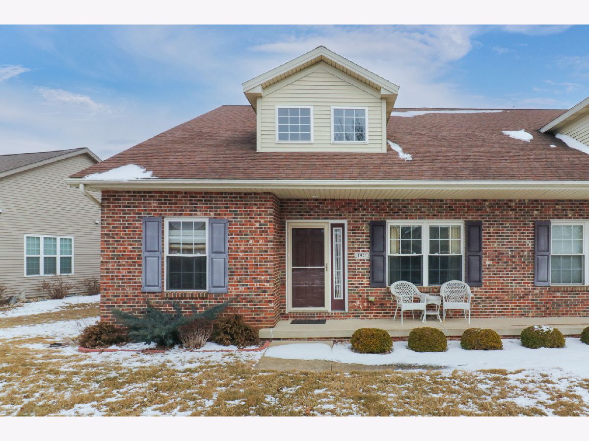 Homes & Condos & Townhomes Sold Kelley Glen Normal Illinois, 1641 Belclare
