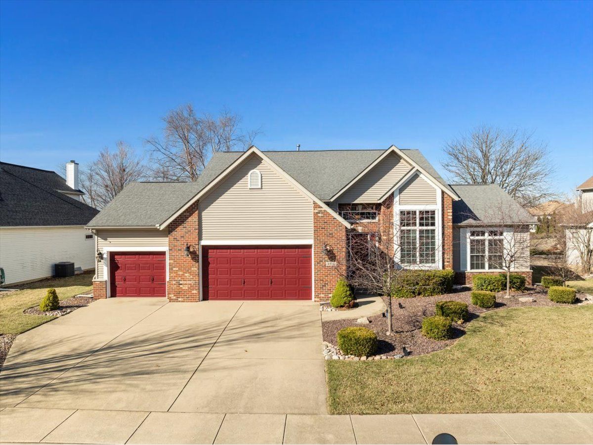 Homes & Condos & Townhomes Sold Golden Eagle Bloomington Illinois, 3314 Monterey