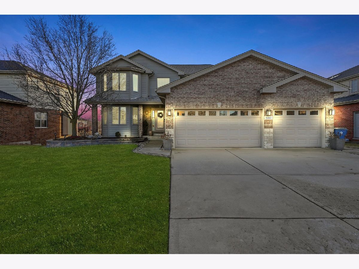 Homes Sold White Oak Estates Frankfort Illinois, 8223 Rosebury