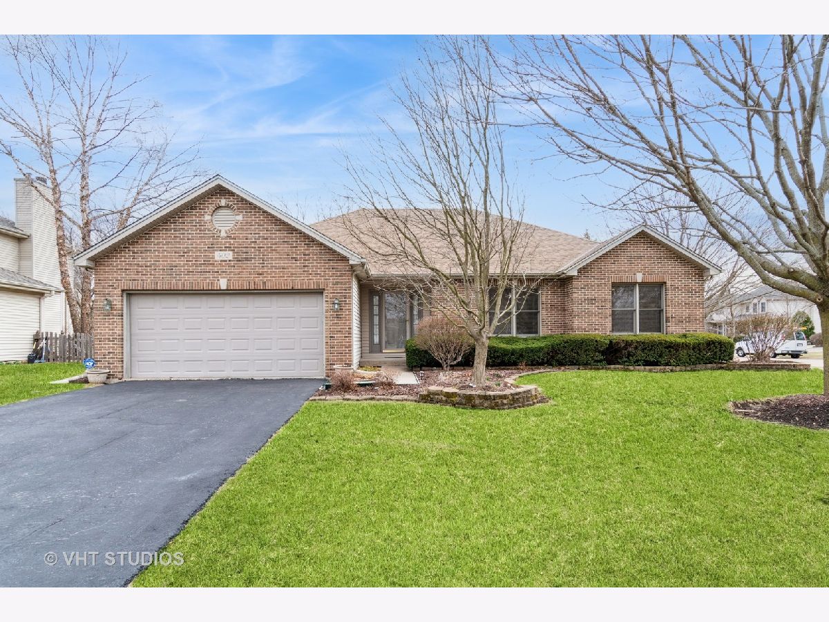 Homes & Townhomes Sold Deerpath Creek Oswego Illinois, 402 Camden