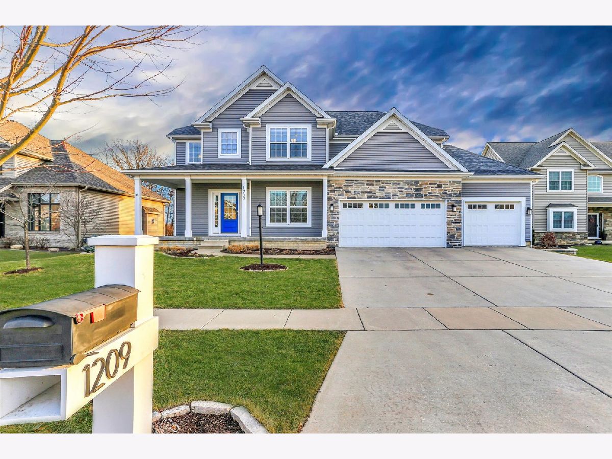Homes Sold Thornewood Mahomet Illinois, 1209 White Oak