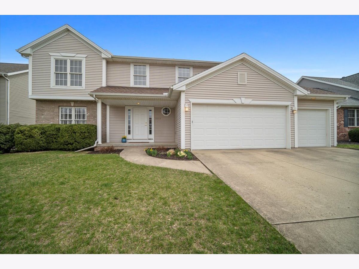 Homes Sold Golden Eagle South Bloomington Illinois, 1203 Moss Creek