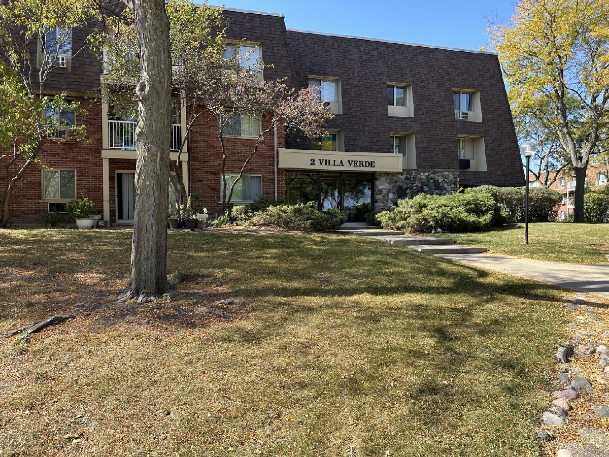 Condominiums Sold Villa Verde Buffalo Grove Illinois, 2 Villa Verde