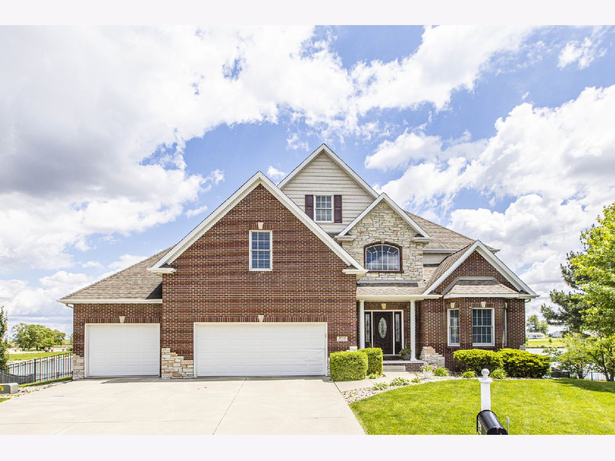 Homes & Condos & Townhomes Sold North Bridge Normal Illinois, 2329 Clifton