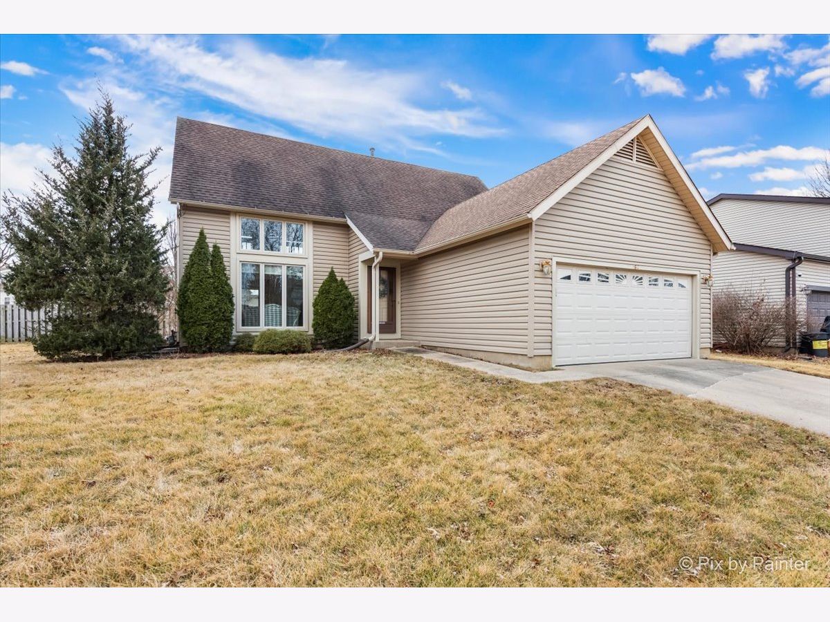 Homes Sold Settlers Lake Streamwood Illinois, 164 Abbeywood