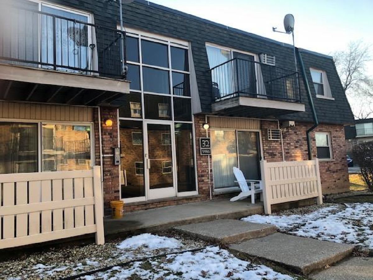 Condominiums Sold Green Oaks Palos Hills Illinois, 9986 84th