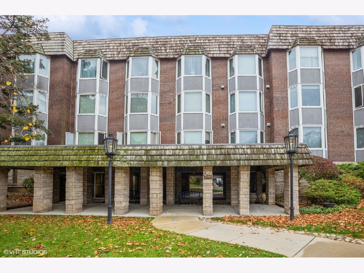 Condominiums Rented Bristol Court Park Ridge Illinois, 2600 Windsor Mall