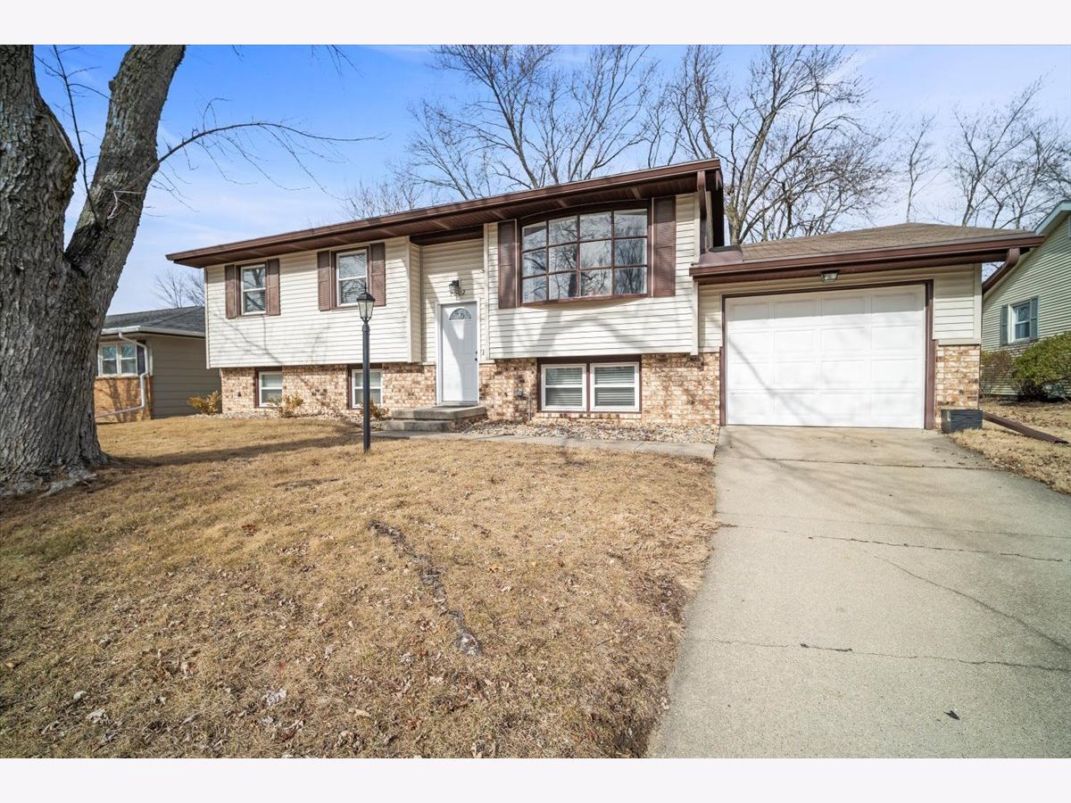 Homes Sold Greenbriar Normal Illinois, 1802 Truman
