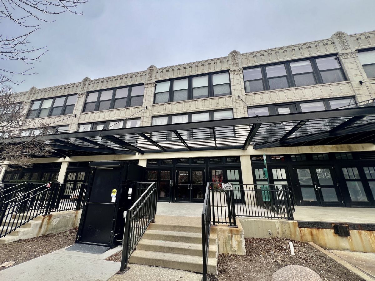 Condominiums Rented University Commons Chicago Illinois, 1151 15th