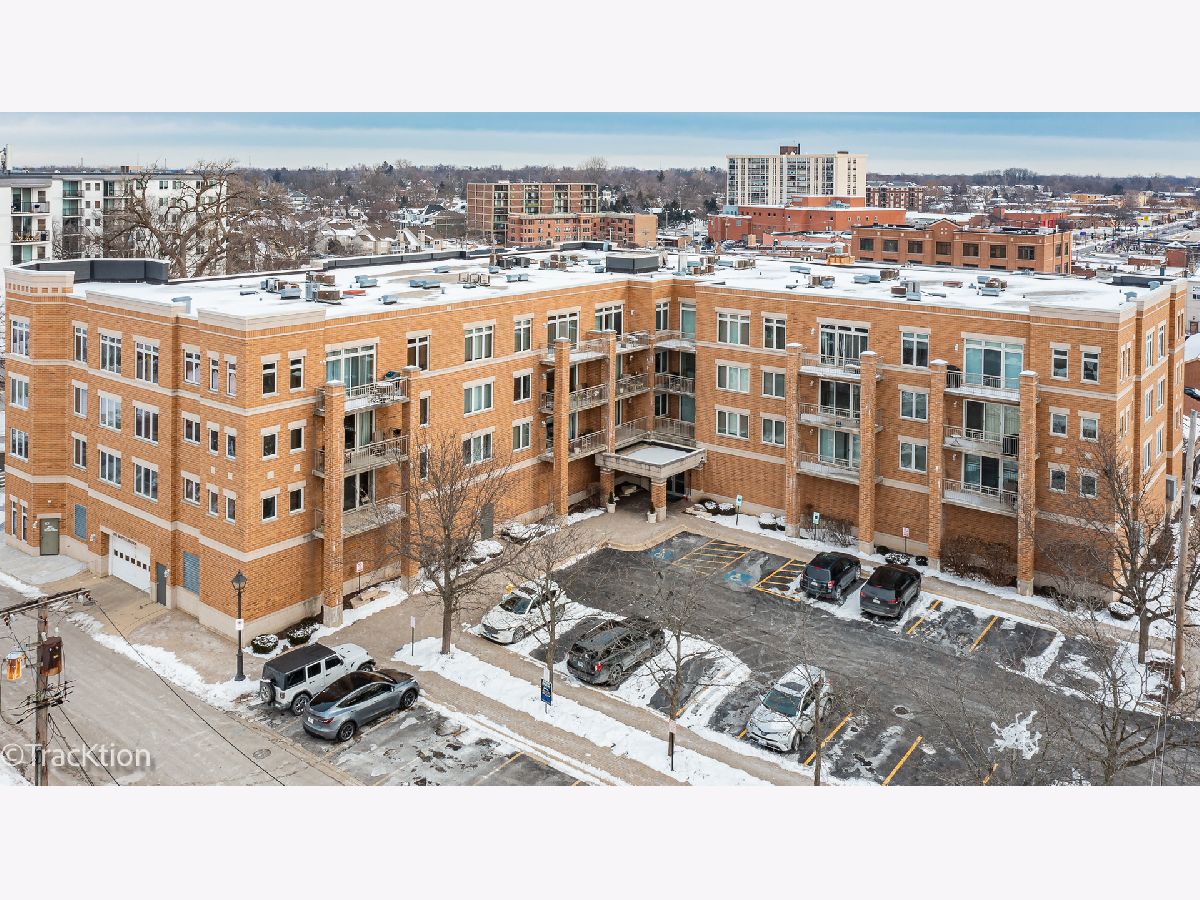 Condominiums Rented Lincoln Place Lombard Illinois, 1 Lincoln