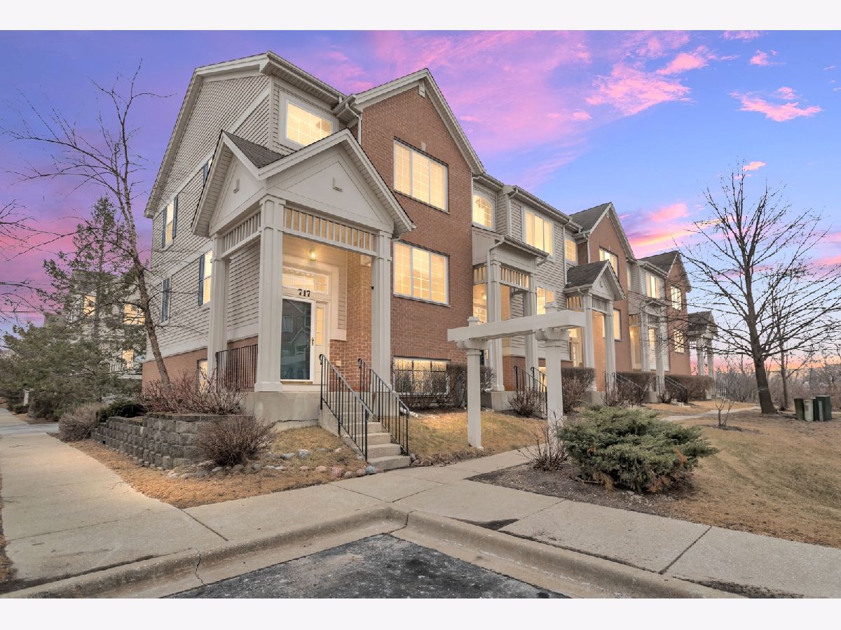 Townhomes Sold Concord Commons Des Plaines Illinois, 717 Hanbury