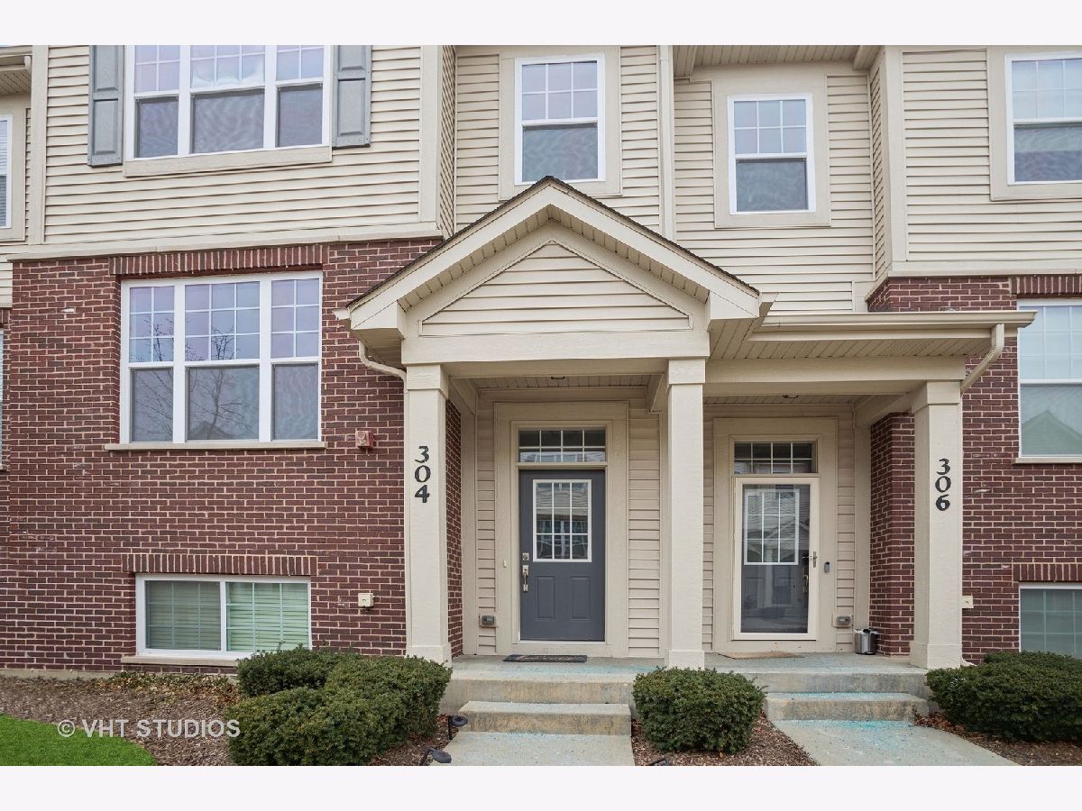 Condos & Townhomes Sold Lexington Crossing Rolling Meadows Illinois, 304 Lexington