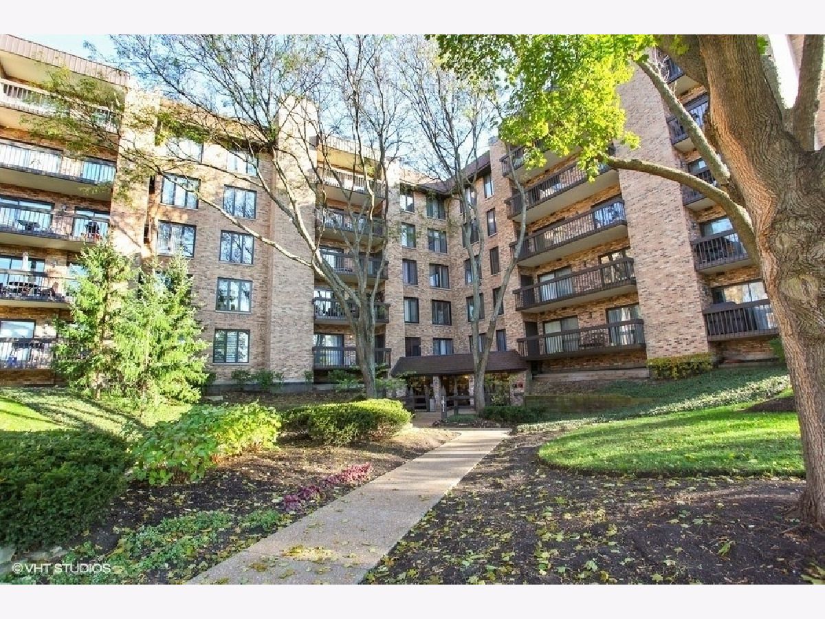 Condos & Townhomes & Homes Sold Mission Hills Northbrook Illinois, 1831 Mission Hills