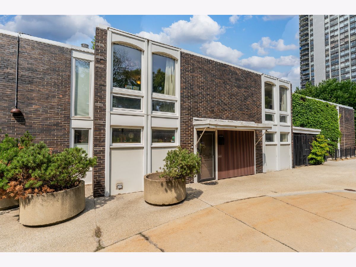  Sold Chicago Illinois, 1414 Sandburg