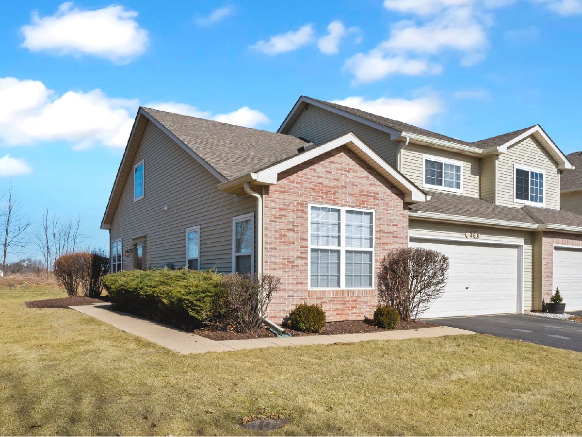 Townhomes Sold Rolling Oaks Sugar Grove Illinois, 26 Rolling Oaks