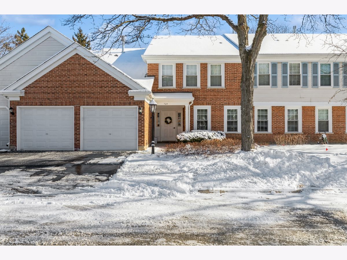 Townhomes & Condos Sold Rob Roy Country Club Village Prospect Heights Illinois, 725 Newgate