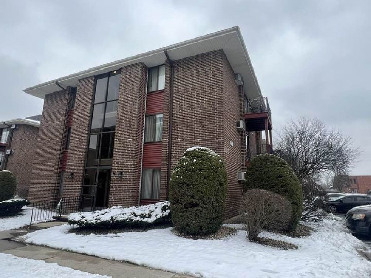 Condominiums Sold Oak Terrace Oak Forest Illinois, 15812 Terrace