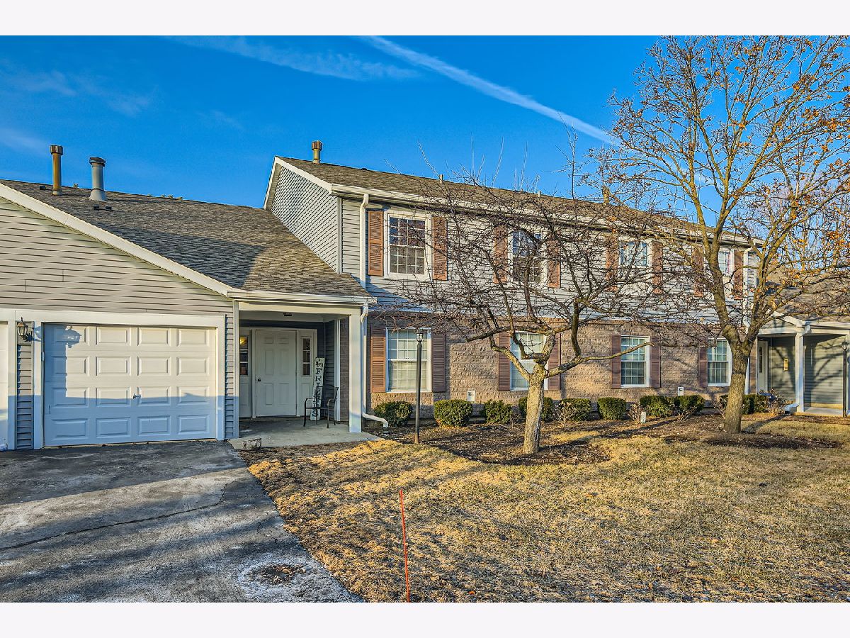 Condominiums Sold Hearthwood Farms Bartlett Illinois, 690 Greenfield