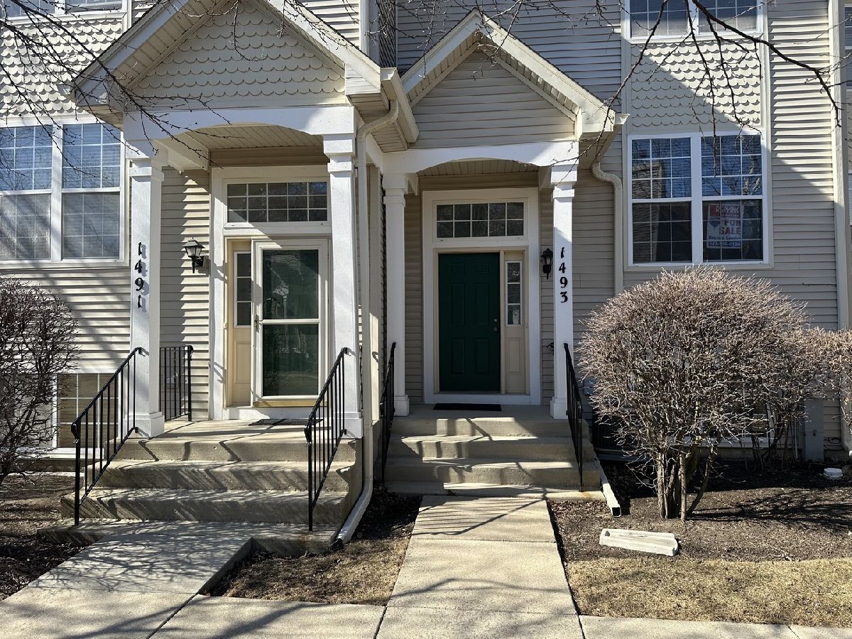 Townhomes & Homes Sold Greystone Gurnee Illinois, 1493 Sashay