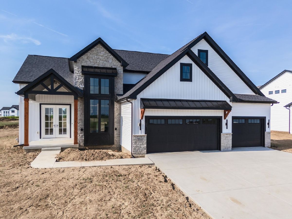 Homes & Condos & Townhomes Sold Grove On Kickapoo Creek Bloomington Illinois, 5305 Belvedere