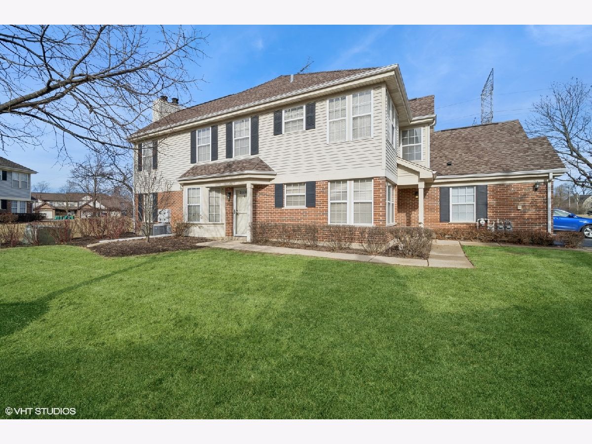 Homes & Townhomes & Condos Rented Old Farm Village Buffalo Grove Illinois, 1260 Wellington